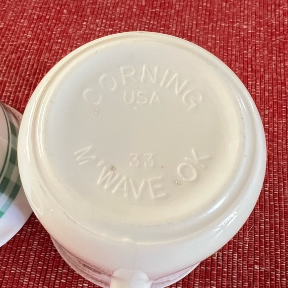 Set of 2 Vintage Corning Ware Coffee Mugs Green Gingham Checked Print - Picture 8 of 9